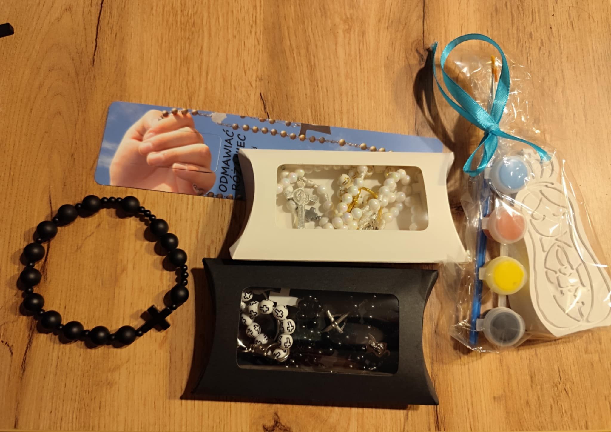  Warsztaty robienia różańca dla dzieci 