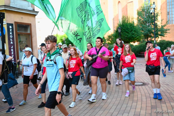 WYJŚCIE PIESZEJ PIELGRZYMKI GRUPA CHOJNICE
